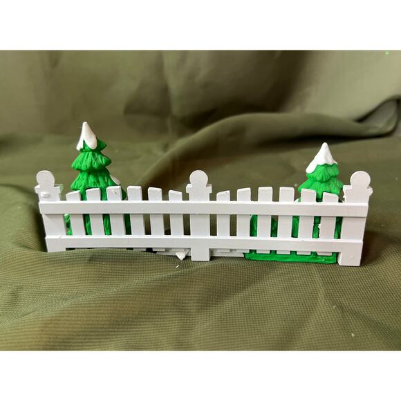 Dept 56 "Frosty Tree-Lined Picket Fence" Original Snow Village #5207.8 w/Box - Picture 2 of 4